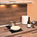 City Apartments Apartment Warna
